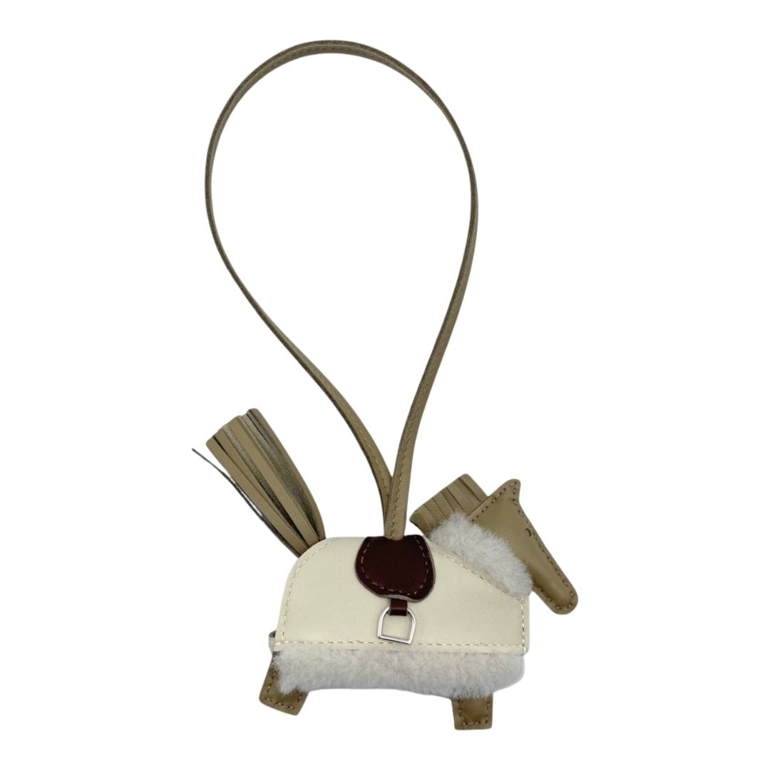 エルメス ロデオ ロベオ プラッシュ PM バッグチャーム Beige Marfa Craie Terre Ecru アニオン スイフト ムートン コットン HERMES RODEO ROBEO PLUSH PM BAG CHARM BEIGE MARFA CRAIE TERRE ECRU MILO LAMBSKIN SWIFT MOUTON COTTON