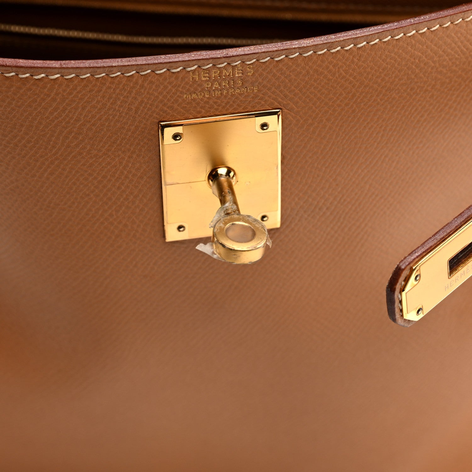 HERMES KELLY 32 RETOURNE GOLD COURCHEVEL GOLD HARDWARE