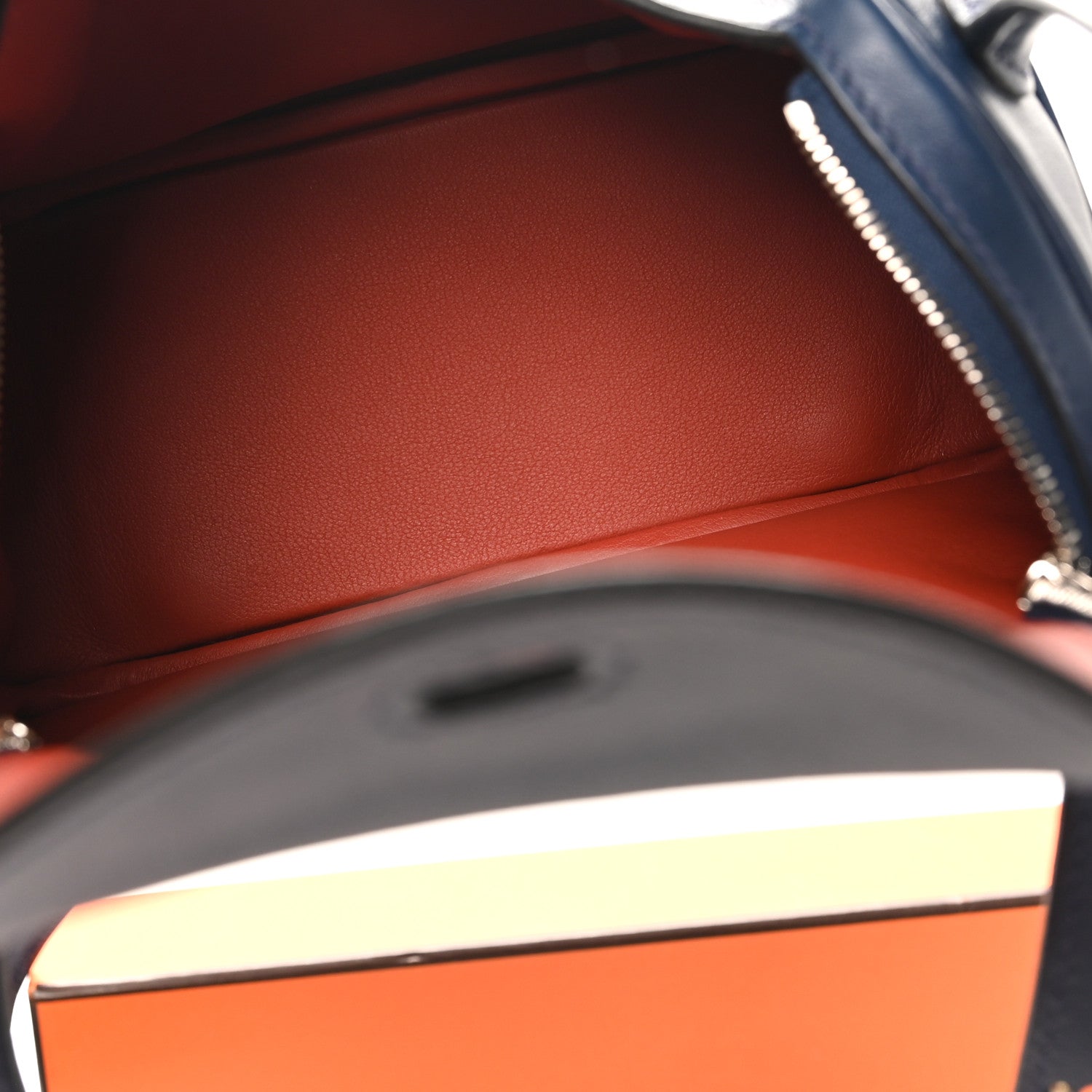 エルメス リンディ 20 ヴェルソ Bleu Navy Terre Battue スイフト シルバー金具 HERMES LINDY 20 VERSO BLEU NAVY TERRE BATTUE SWIFT SILVER HARDWARE