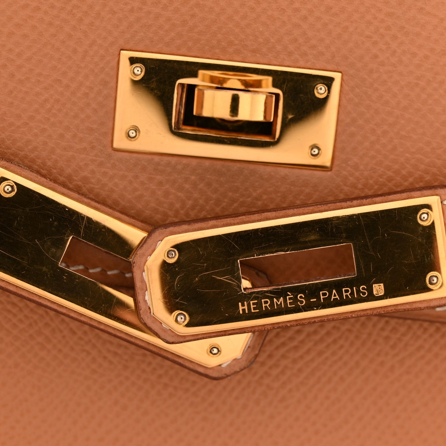 エルメス ケリー 28 外縫い Naturelle クシュベル ゴールド金具 HERMES KELLY 28 SELLIER NATURELLE COURCHEVEL GOLD HARDWARE