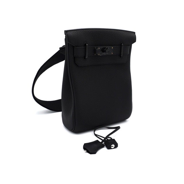 エルメス ケリー アッカド PM モノクローム ソーブラック トゴ ブラック金具 ボディバッグ クロスボディ ショルダーバッグ HERMES KELLY HAC A DOS PM BACKPACK MONOCHROME SO BLACK TOGO BLACK HARDWARE
