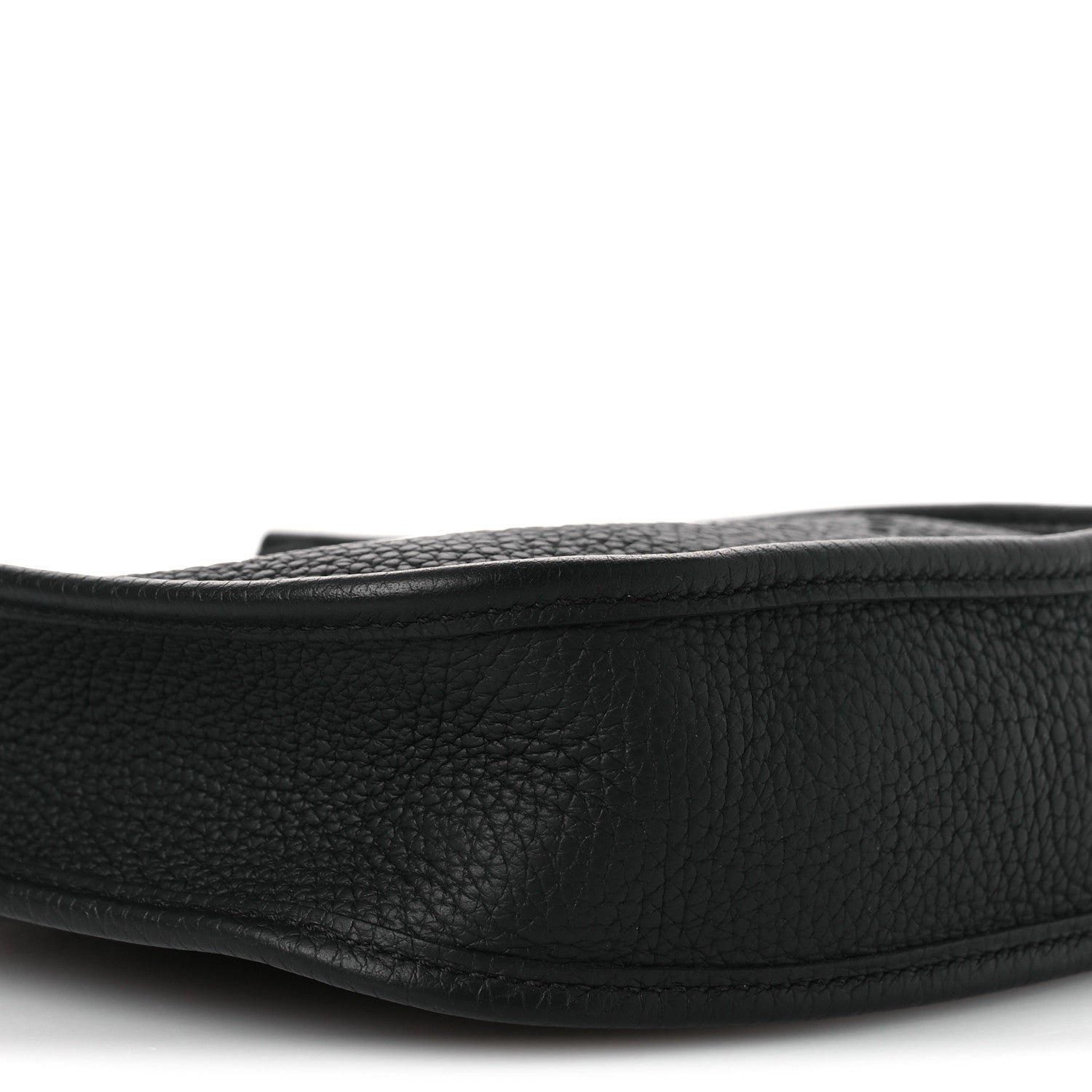エルメス ミニエヴリン TPM Black トリヨンクレマンス ゴールド金具 HERMES MINI EVELYNE TPM BLACK TAURILLON CLEMENCE GOLD HARDWARE